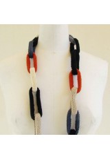 Collier chaîne, anneaux crochetés, naturel, noir, bleus et orange