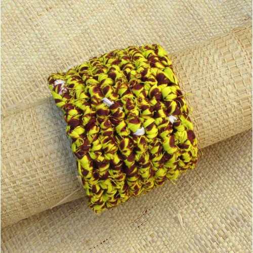 Manchette en wax jaune, brun et blanc