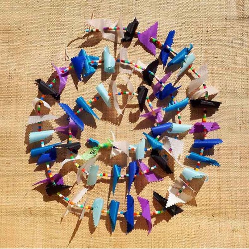 Guirlande tissu de spinnaker et perles multicolores n°15