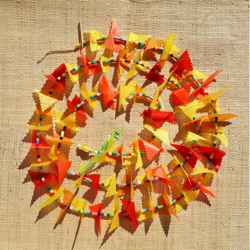 Guirlande tissu de spinnaker et perles multicolores n&deg;31