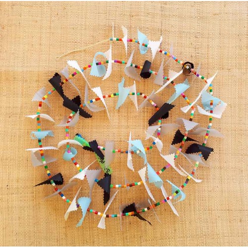 Guirlande tissu de spinnaker et perles multicolores n&deg;34 (jour de pluie)