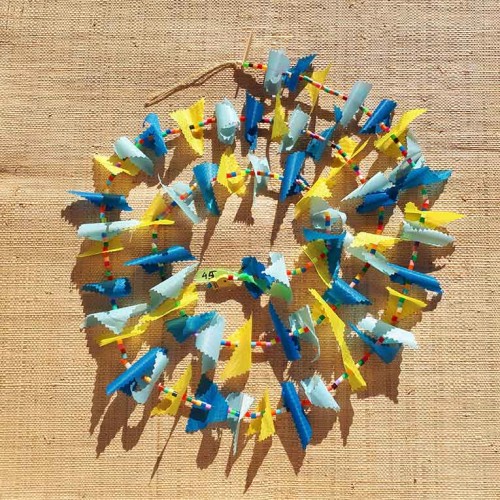 Guirlande tissu de spinnaker et perles multicolores n°45