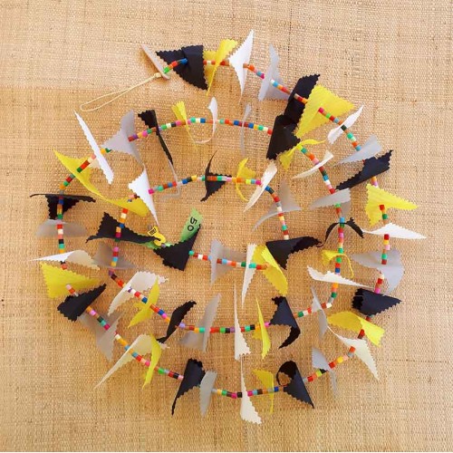 Guirlande tissu de spinnaker et perles multicolores n&deg;50