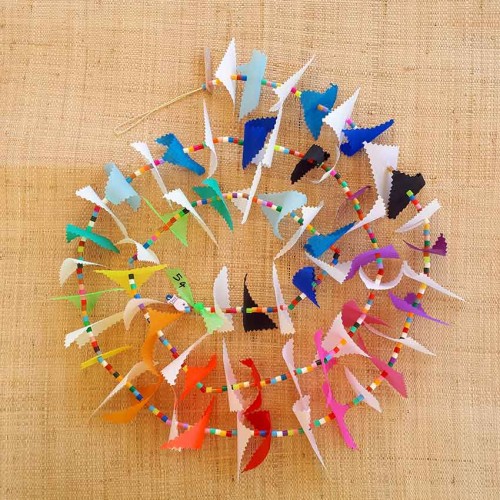 Guirlande tissu de spinnaker et perles multicolores n&deg;54